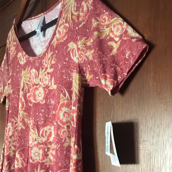 ✨HOST PICK✨NWT-LuLaRoe Perfect T - Picture 2 of 7